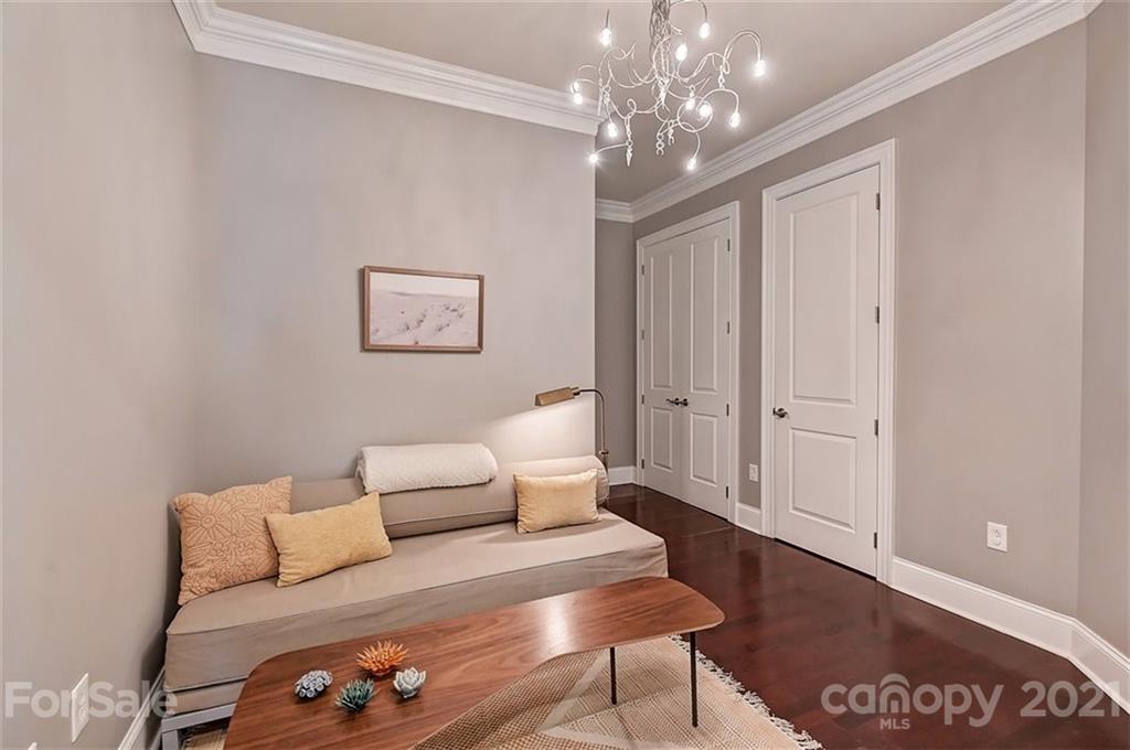 626 Queens Road, Unit 201 Charlotte, NC 28207 - Photo 6 of 32 Gallery Image 6