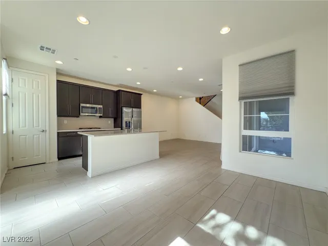 $2,400 | 24 Kimberlite Drive, Henderson, NV 89011