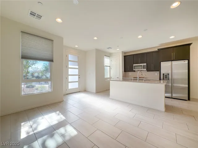 $2,400 | 24 Kimberlite Drive, Henderson, NV 89011