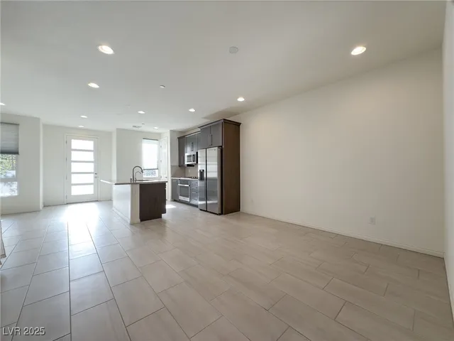 $2,400 | 24 Kimberlite Drive, Henderson, NV 89011