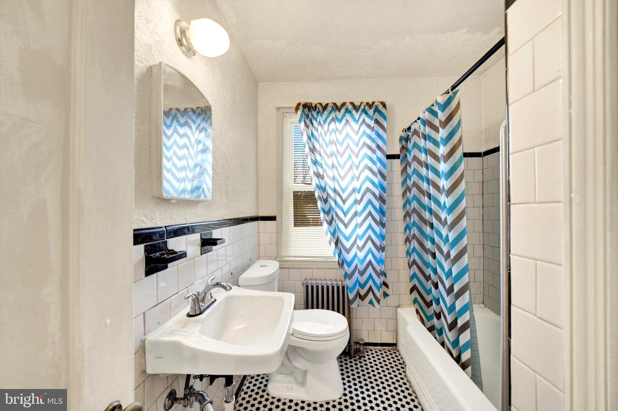 824 Wicklow Road Baltimore, MD 21229 - Photo 16 of 27 Gallery Image 16