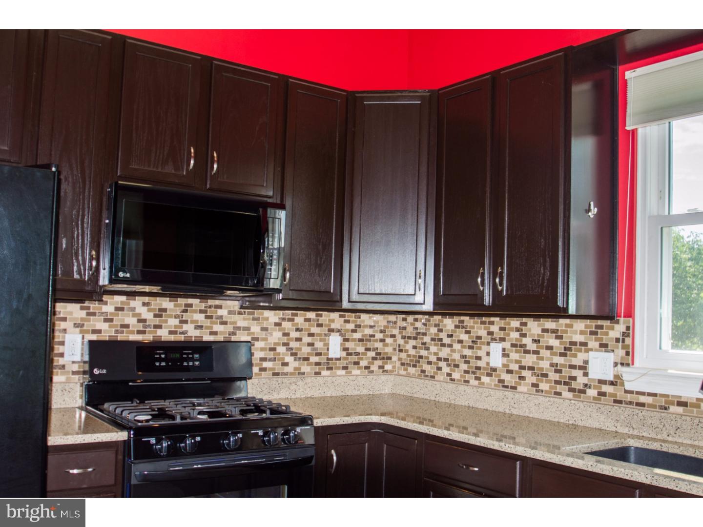 200 Coventry Road Chalfont, PA 18914 - Photo 10 of 25 Kitchen