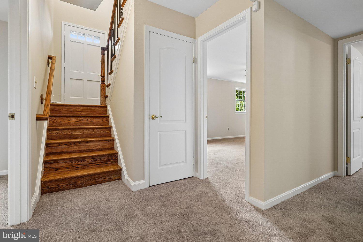 7814 Friars Court Alexandria, VA 22306 - Photo 42 of 56 Hall