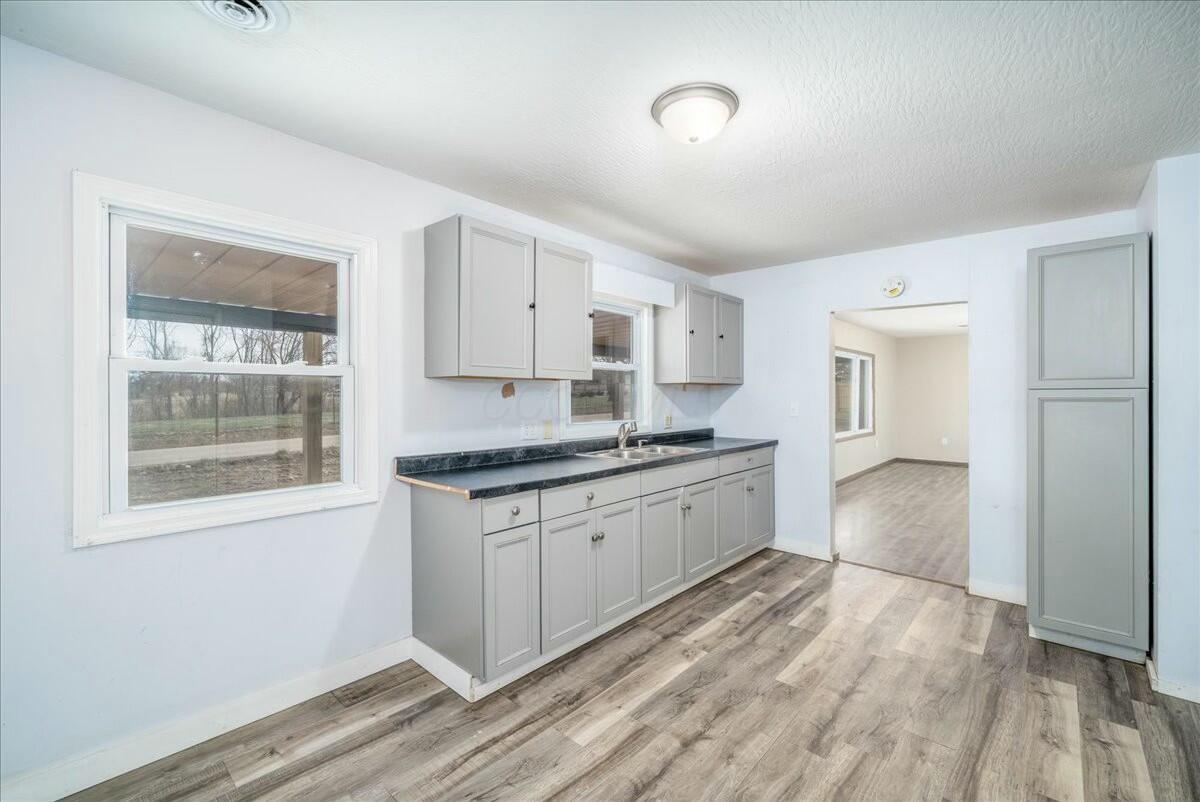 10935 Valentine Road Southwest Stoutsville, OH 43154 - Photo 6 of 31 tempImagepK3oKG
