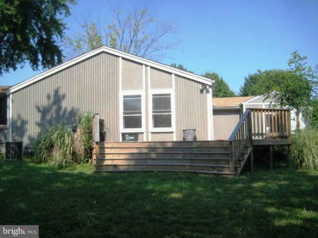 153 Magnolia Road Sterling, VA 20164 - Photo 3 of 8 Exterior (Rear)