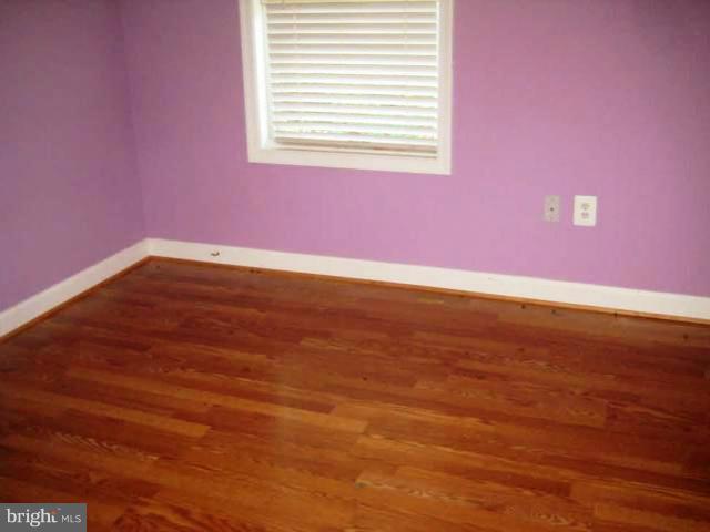153 Magnolia Road Sterling, VA 20164 - Photo 6 of 8 Bedroom