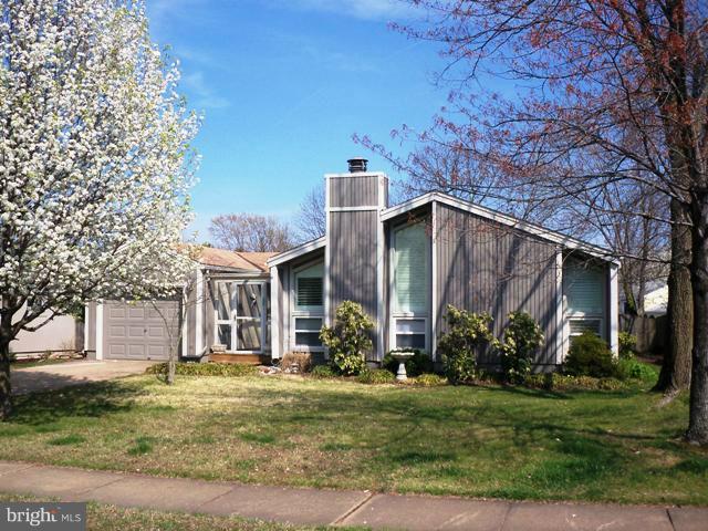 153 Magnolia Road Sterling, VA 20164 - Photo 8 of 8 Exterior (Front)