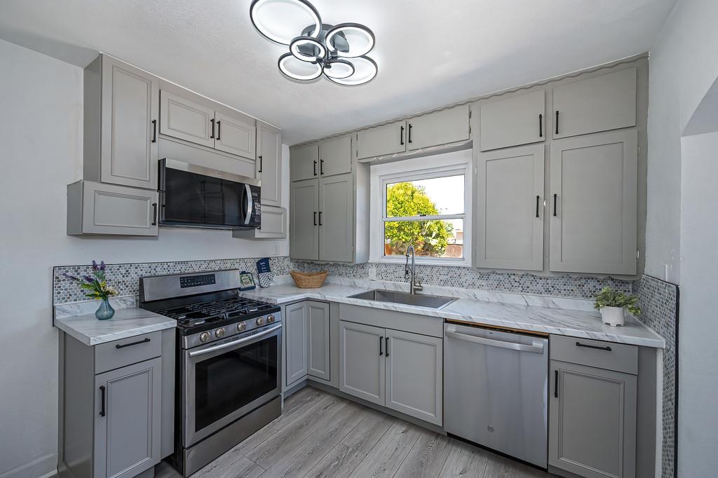 2820 Fruitridge Road Sacramento, CA 95820 - Photo 29 of 68