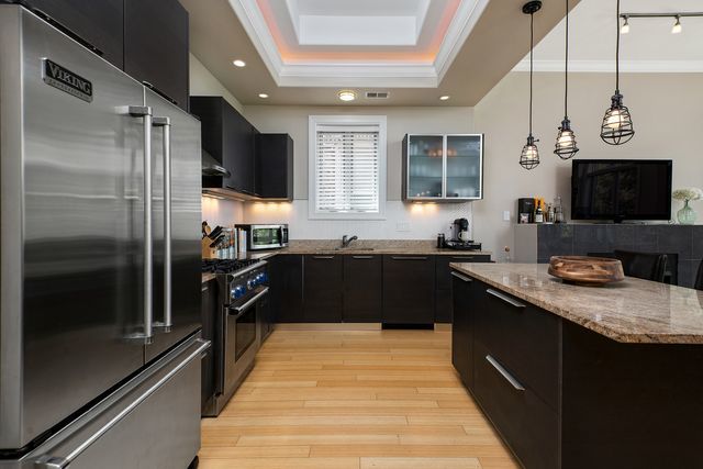 1515 West Chestnut Street, Unit 2 Chicago, IL 60642 - Photo 6 of 13