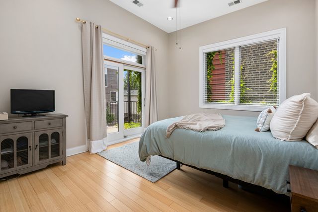 1515 West Chestnut Street, Unit 2 Chicago, IL 60642 - Photo 9 of 13