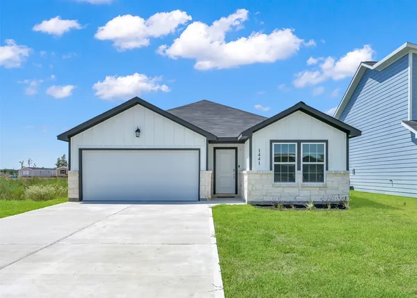 $2,000 | 1441 Road 5734 Cleveland Tx 77327, Cleveland, TX 77327