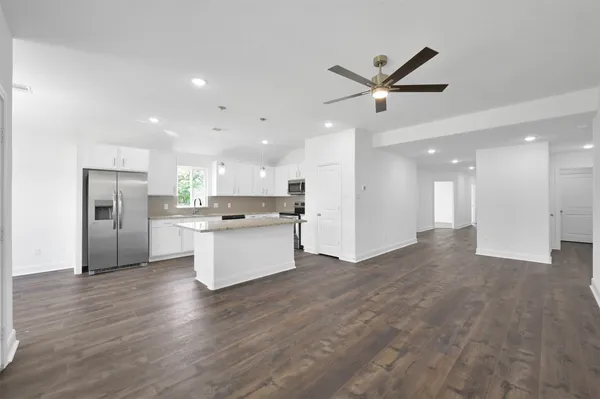 $2,000 | 1441 Road 5734 Cleveland Tx 77327, Cleveland, TX 77327