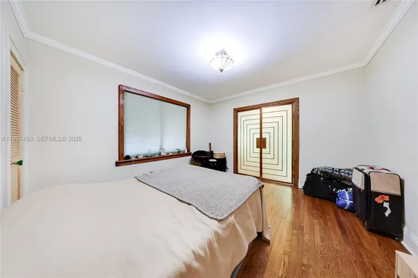 $5,550 | 521 Northeast 74th Street, Miami, FL 33138