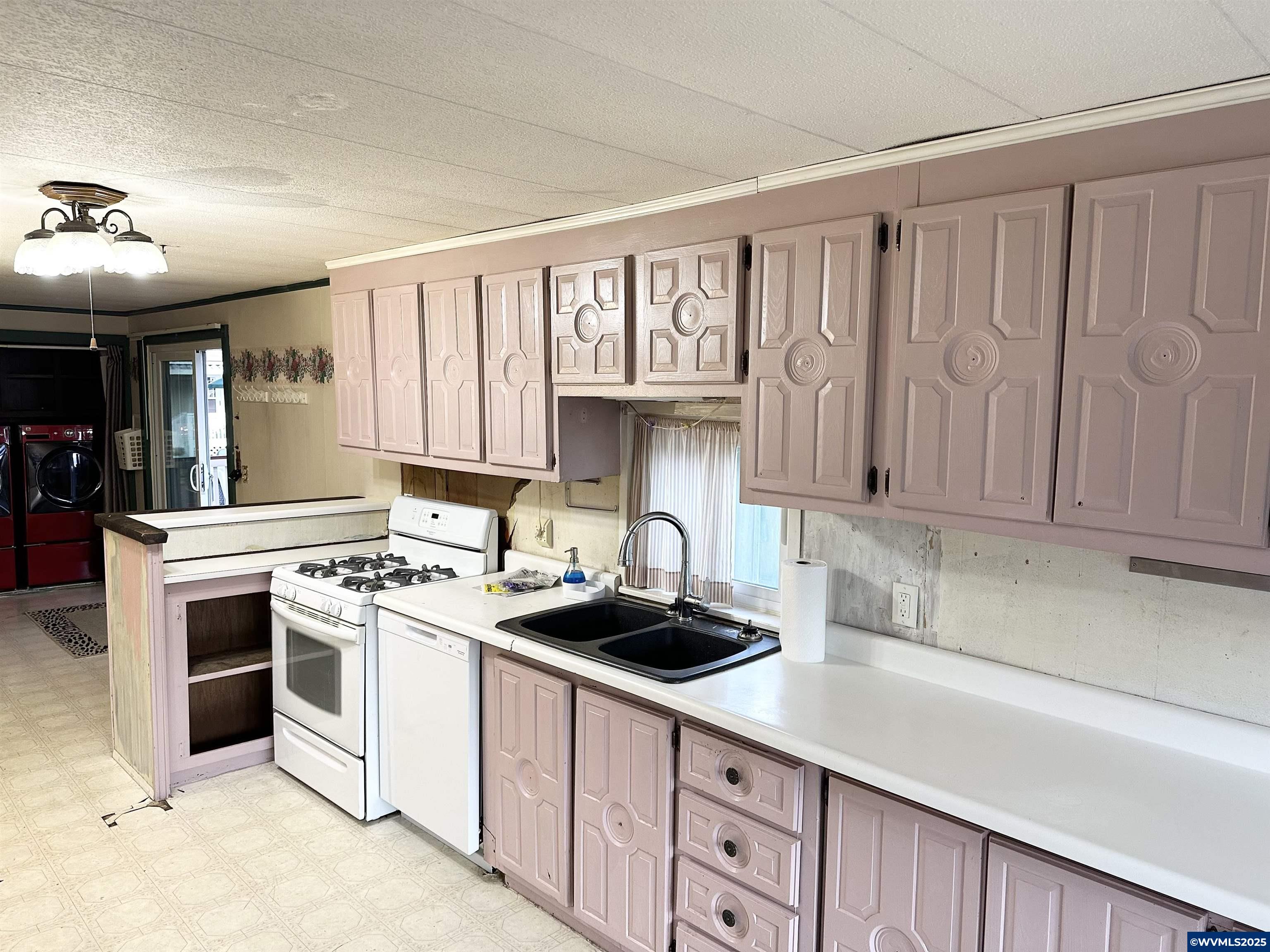4915 Swegle Road Northeast, Unit 3 Salem, OR 97301 - Photo 12 of 50 Gallery Image 12