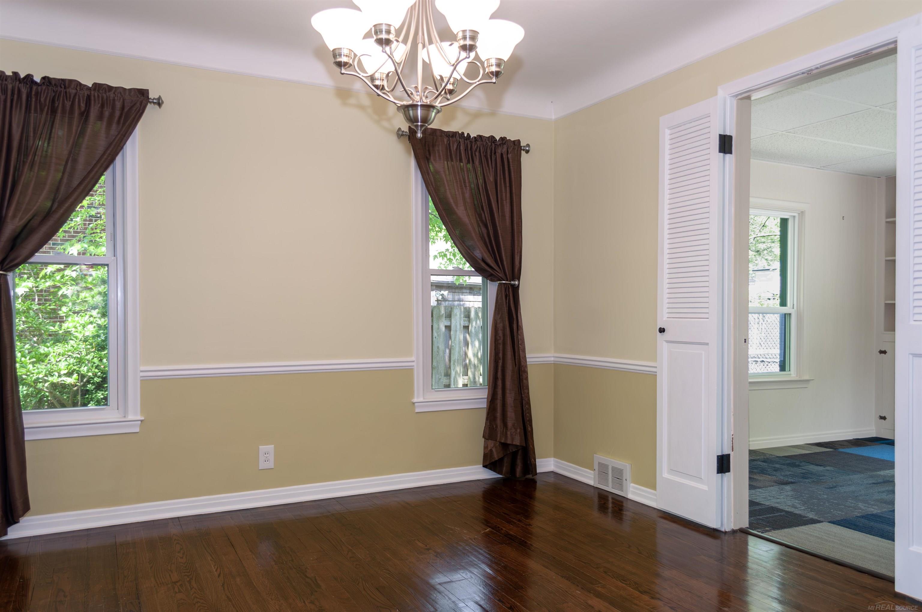 1772 Prestwick Road Grosse Pointe, MI 48236 - Photo 11 of 58 50110096-10.JPG