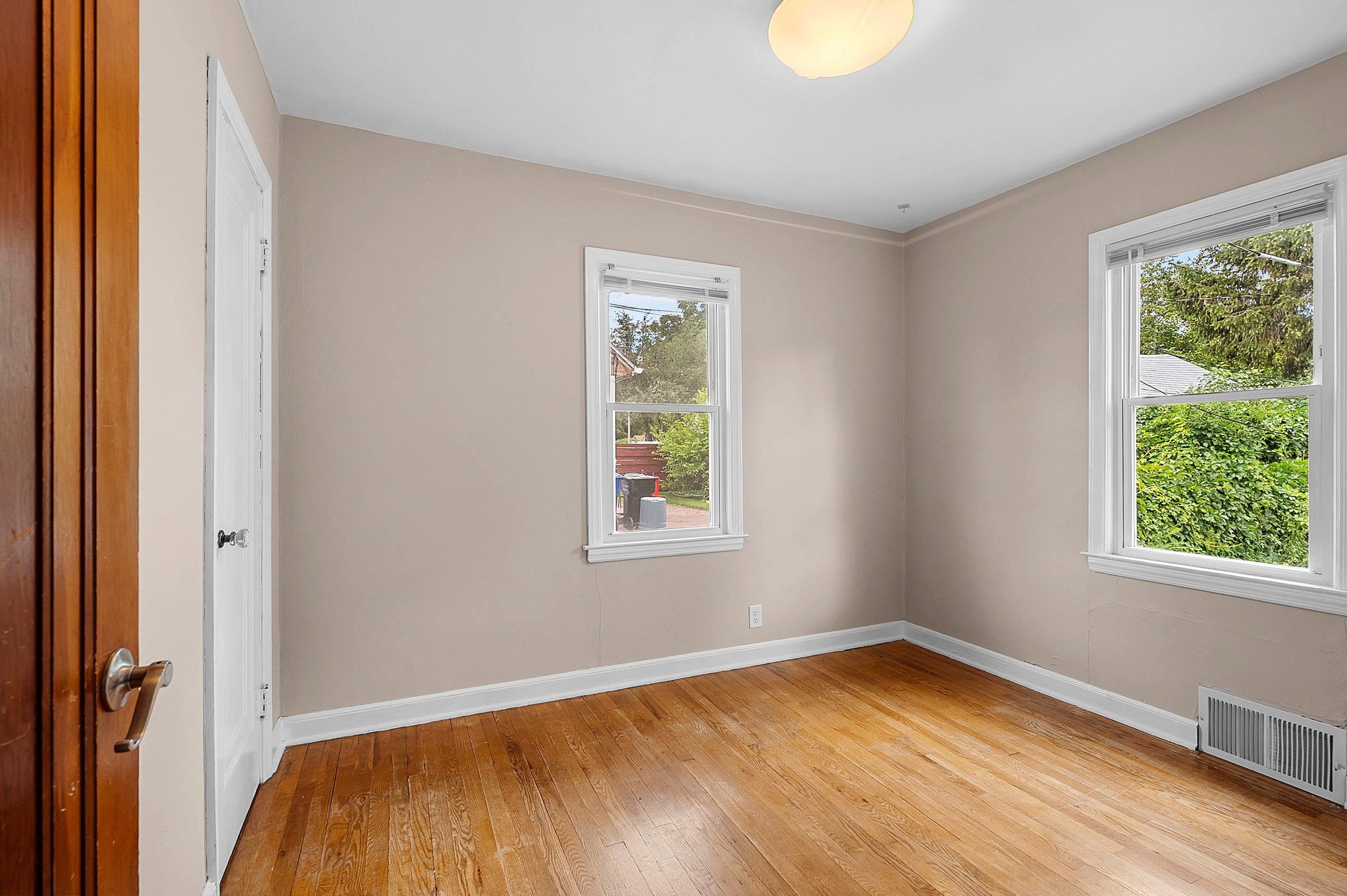 2214 North Division Street Appleton, WI 54911 - Photo 20 of 51