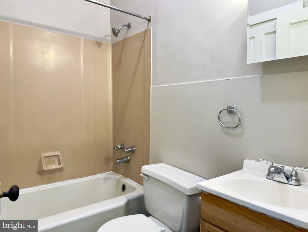 2011 North 3rd Street, Unit 4 Harrisburg, PA 17102 - Photo 15 of 18