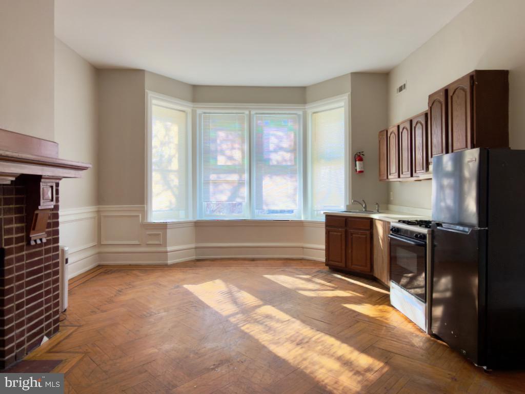 2011 North 3rd Street, Unit 4 Harrisburg, PA 17102 - Photo 5 of 18