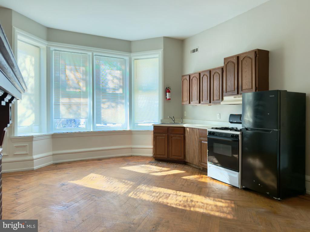 2011 North 3rd Street, Unit 4 Harrisburg, PA 17102 - Photo 6 of 18