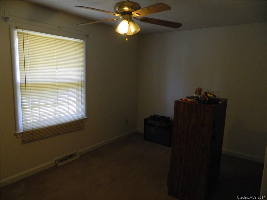 3914 Langley Road Charlotte, NC 28215 - Photo 6 of 15 Gallery Image 6