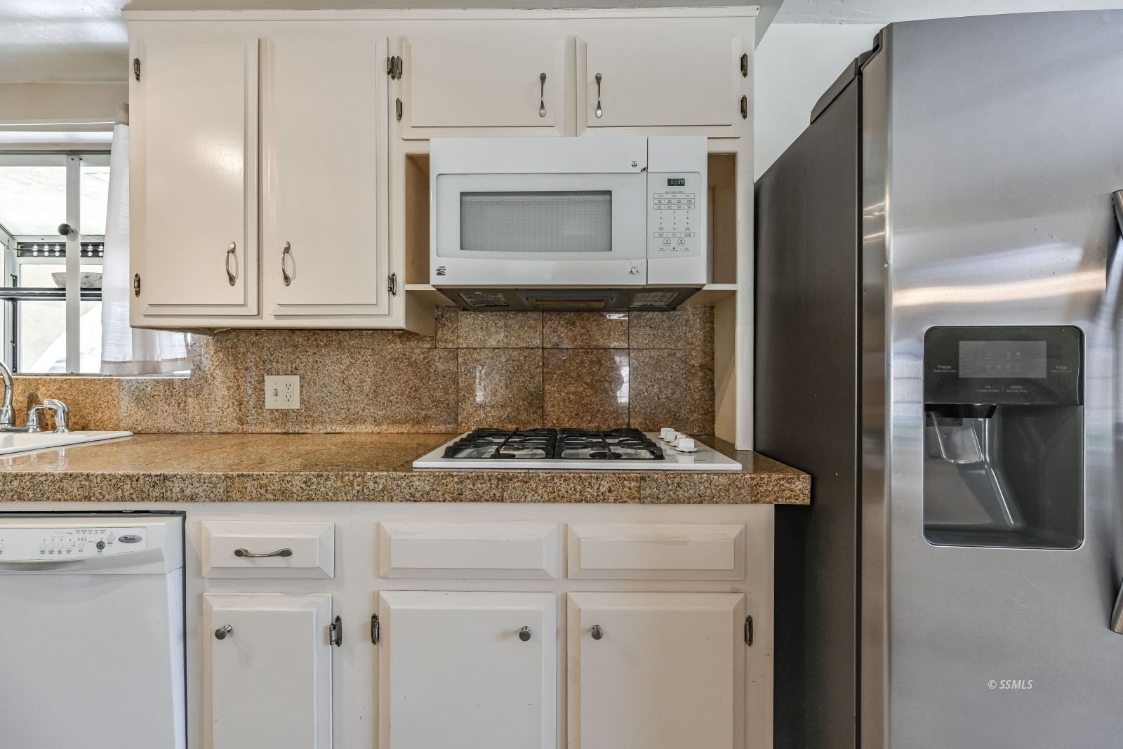 601 Las Posas Street Ridgecrest, CA 93555 - Photo 8 of 39