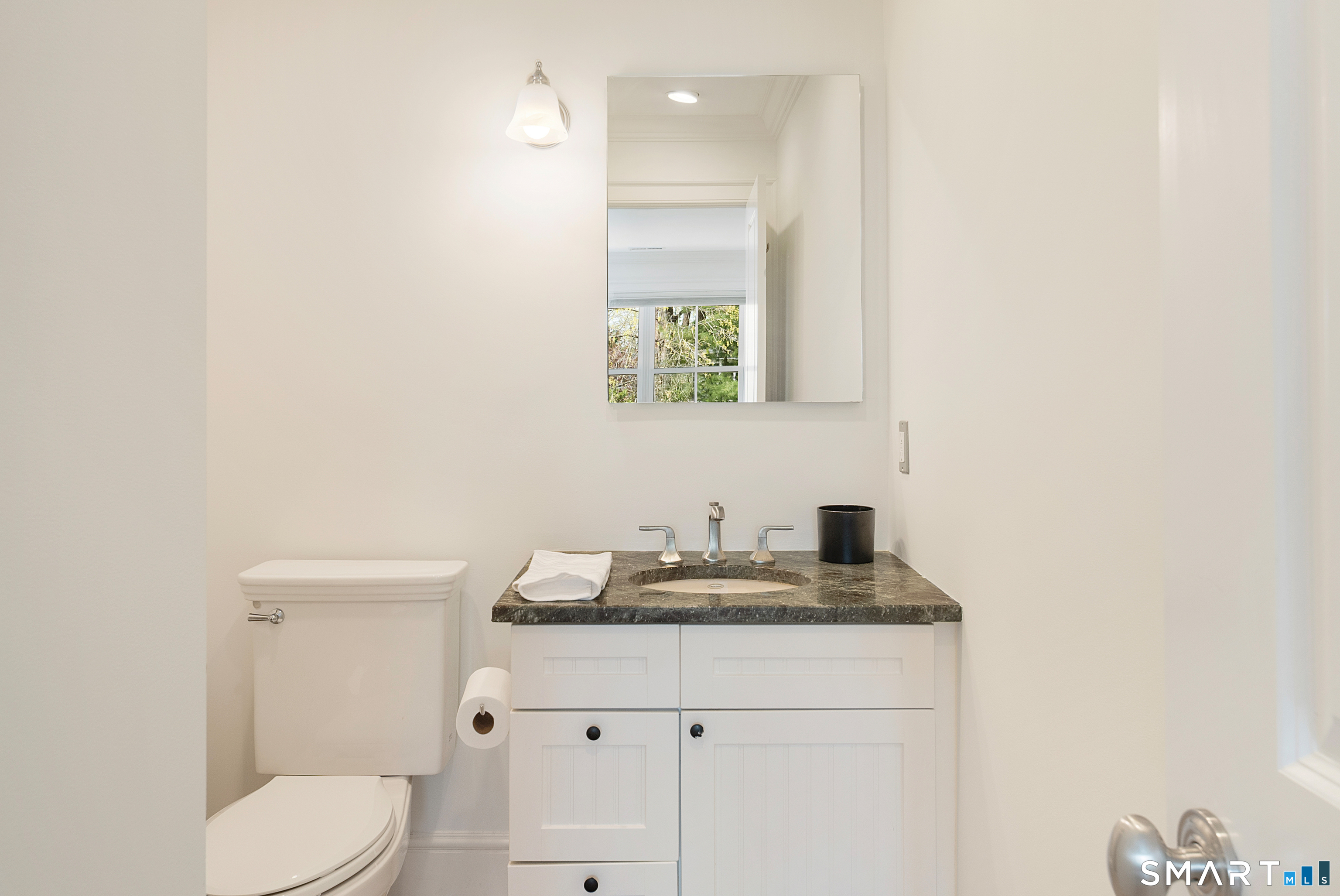1 Duffys Lane Darien, CT 06820 - Photo 23 of 40