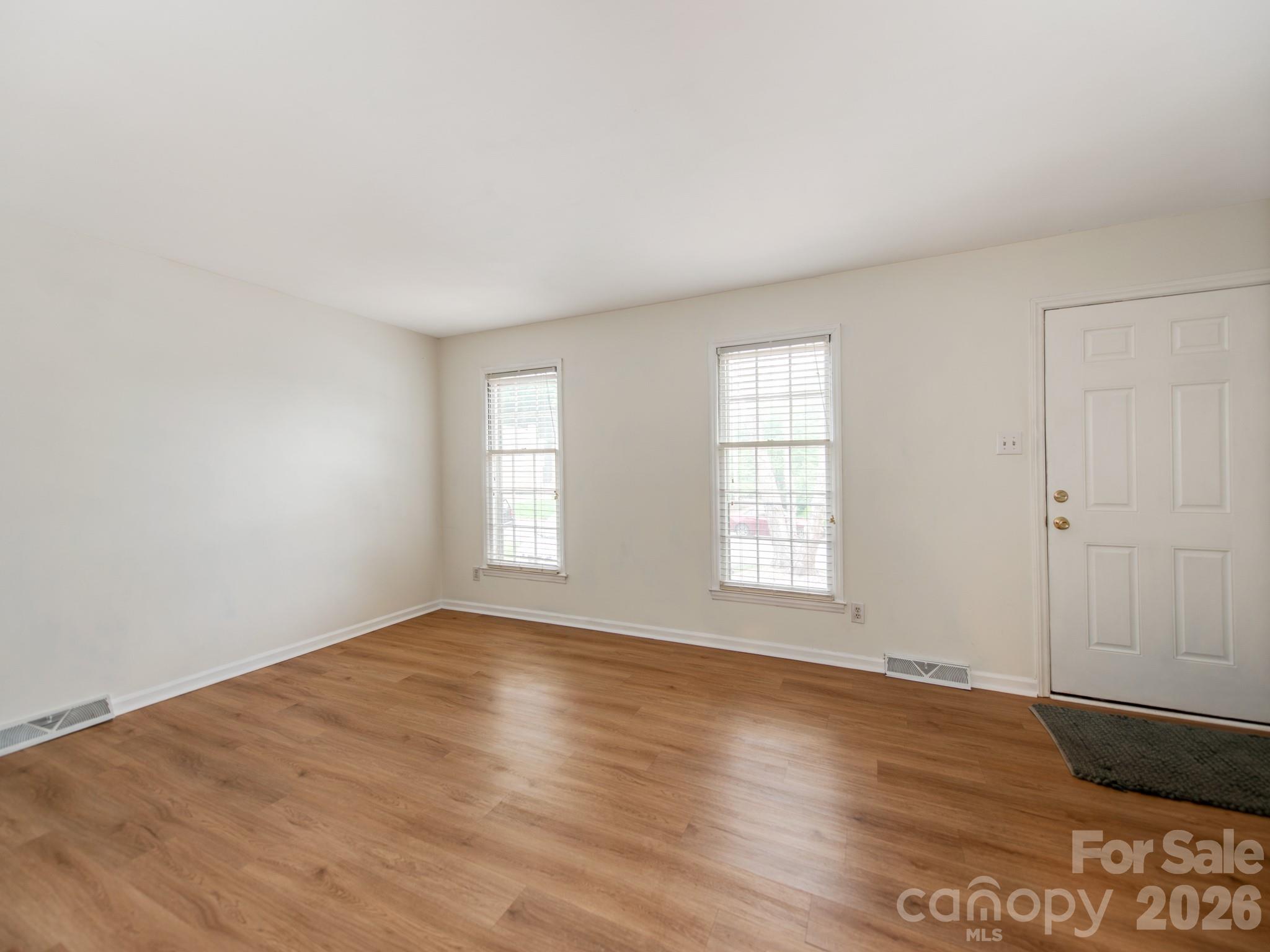 7200 Fox Hunt Road Charlotte, NC 28212 - Photo 8 of 38