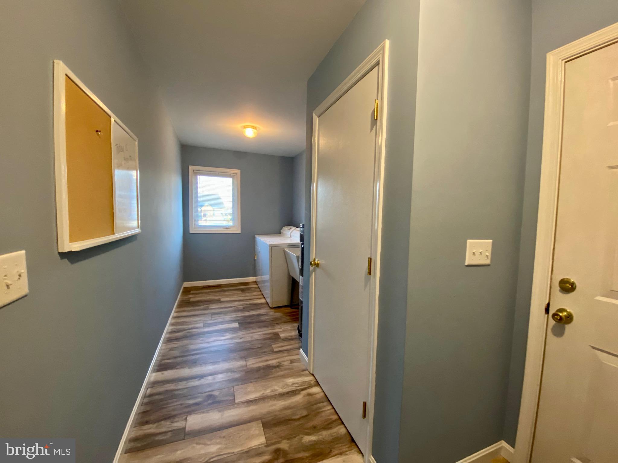 508 Matthew Circle Milford, DE 19963 - Photo 14 of 20 laundry/mud room