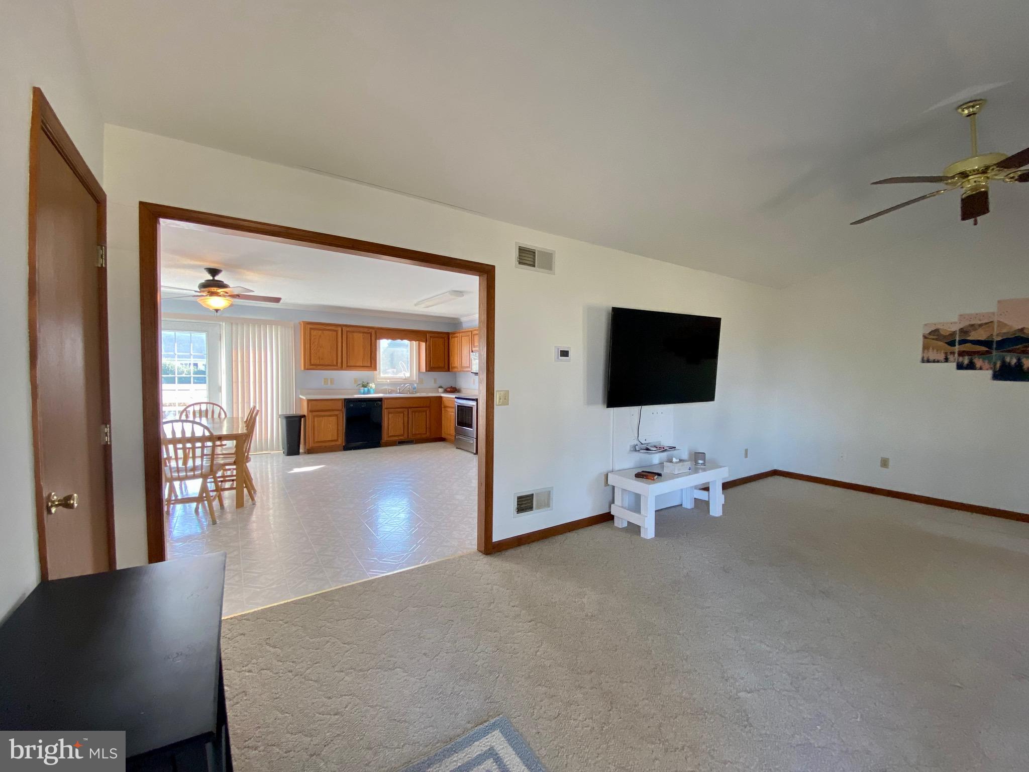 508 Matthew Circle Milford, DE 19963 - Photo 3 of 20 family room