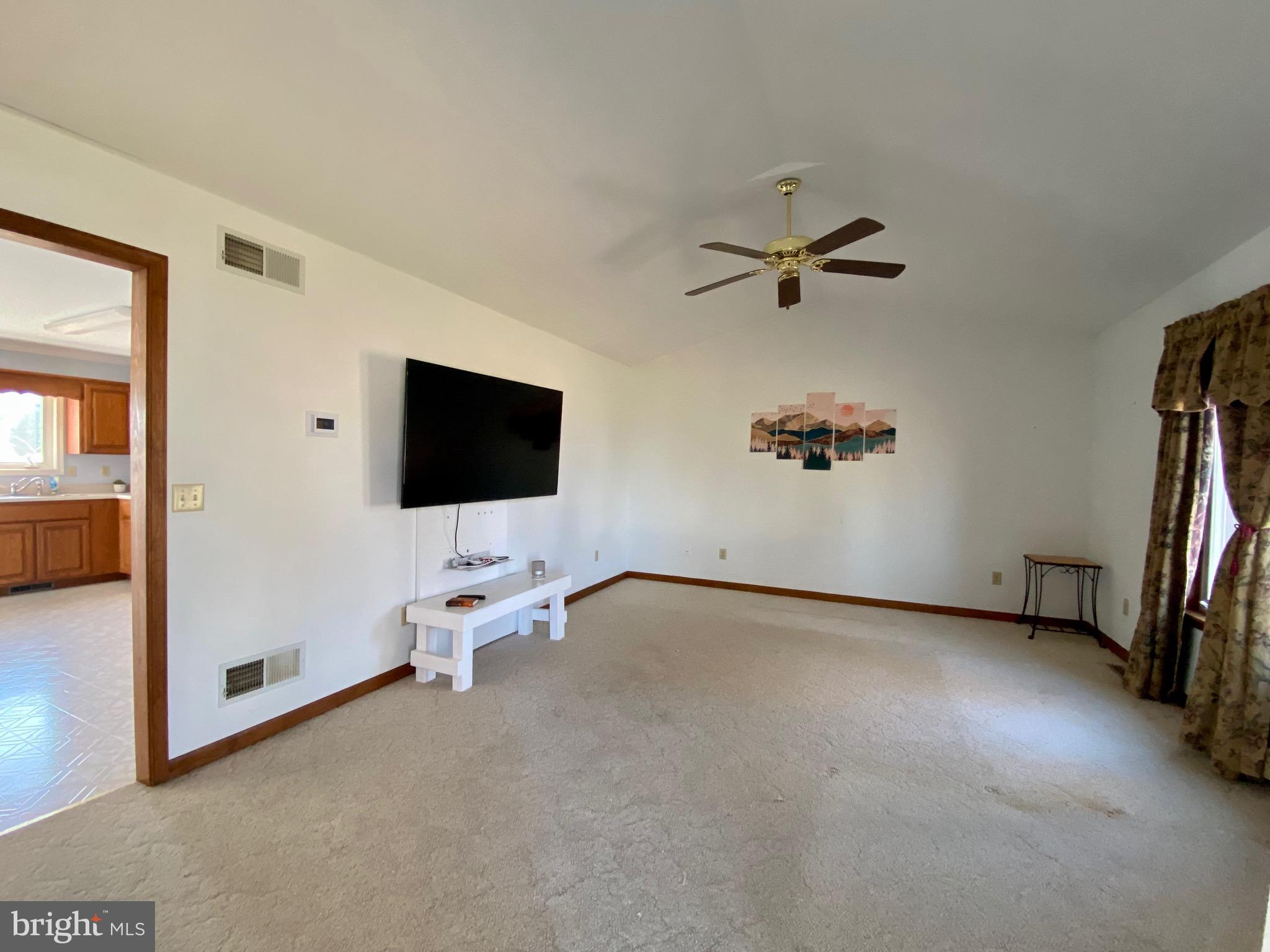 508 Matthew Circle Milford, DE 19963 - Photo 4 of 20 family room