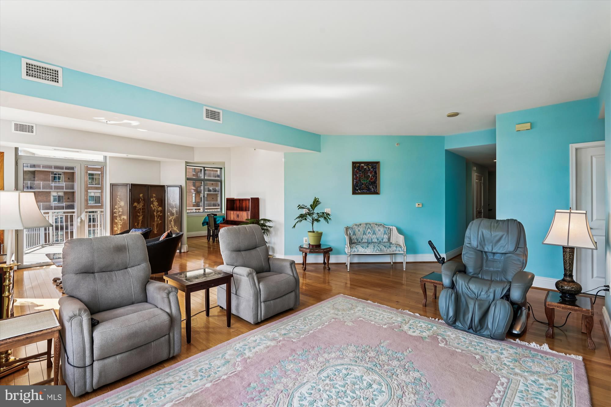 11990 Market Street, Unit 1202 Reston, VA 20190 - Photo 6 of 70 Living Room
