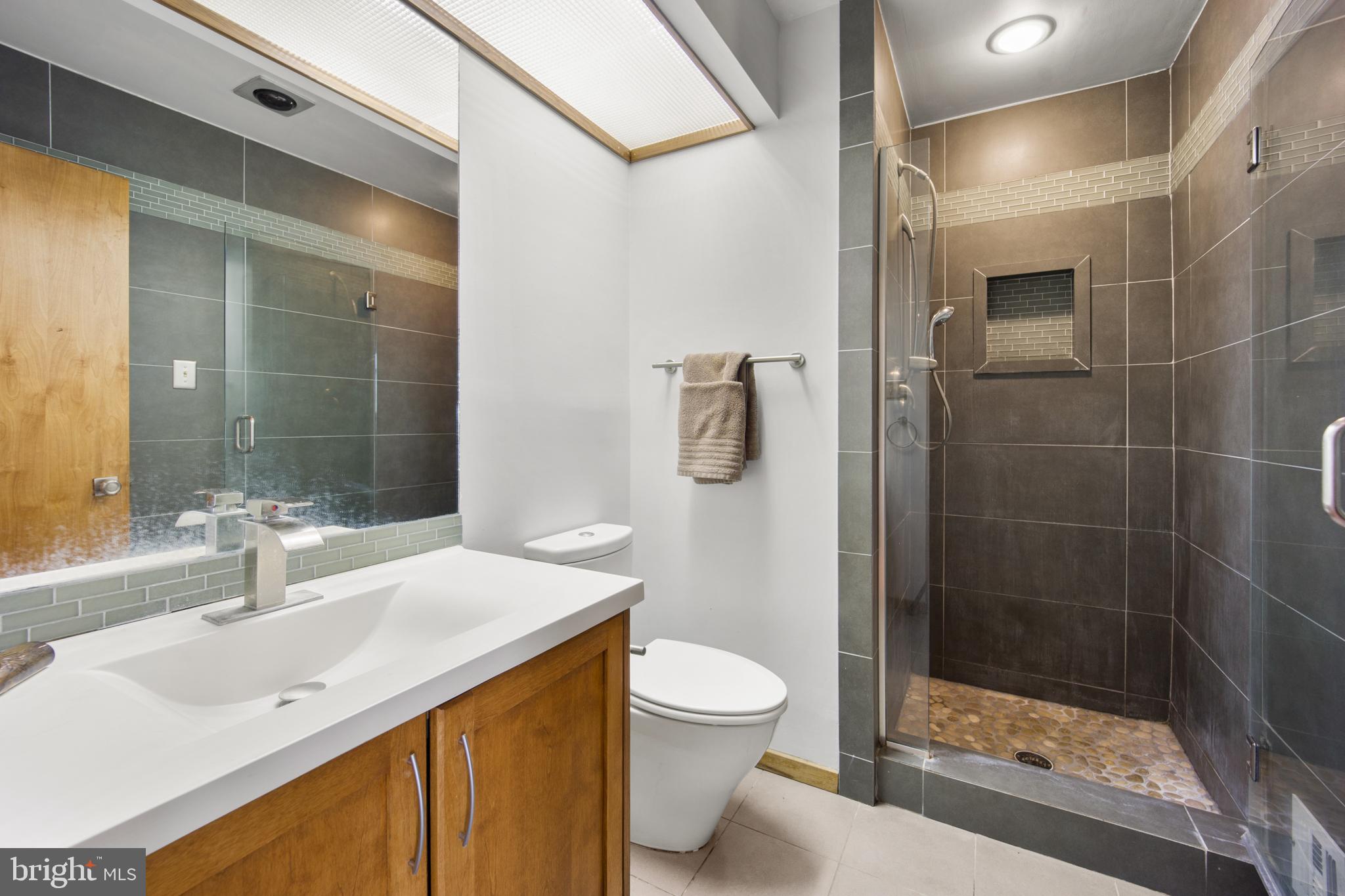 1749 Pickering Road Phoenixville, PA 19460 - Photo 13 of 28 Main level full bath