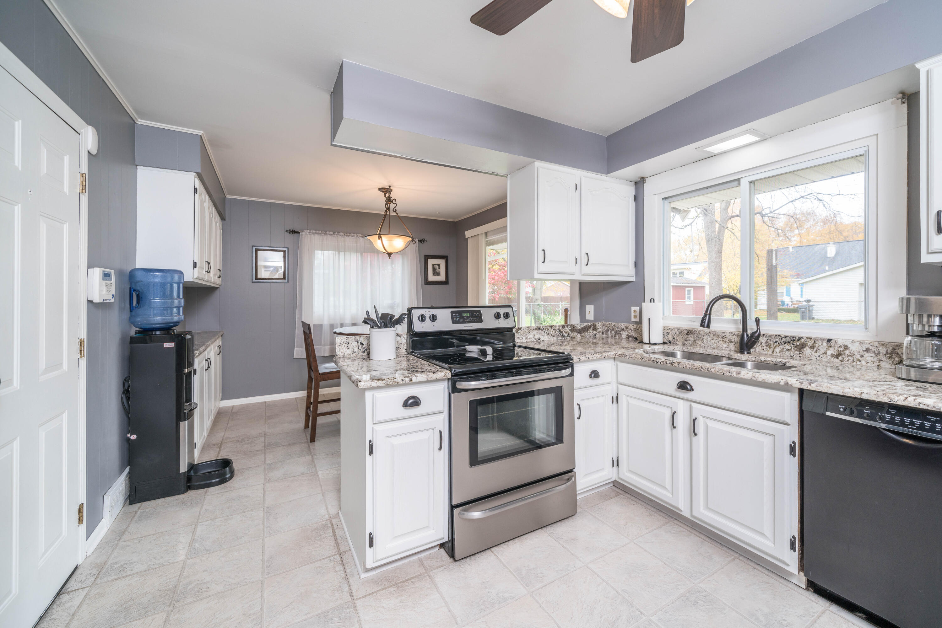 2129 Banbury Road Kalamazoo, MI 49001 - Photo 9 of 26 2129_Banbury_Road_11