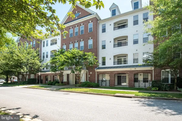 $2,900 | 5800 Clipper Lane, Unit 104, Clarksville, MD 21029