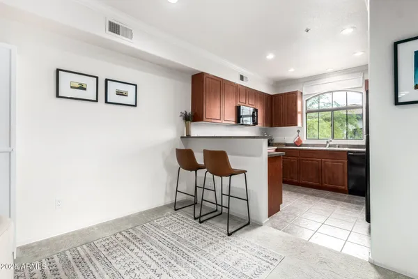 $295,000 | 295 North Rural Road, Unit 202, Chandler, AZ 85226