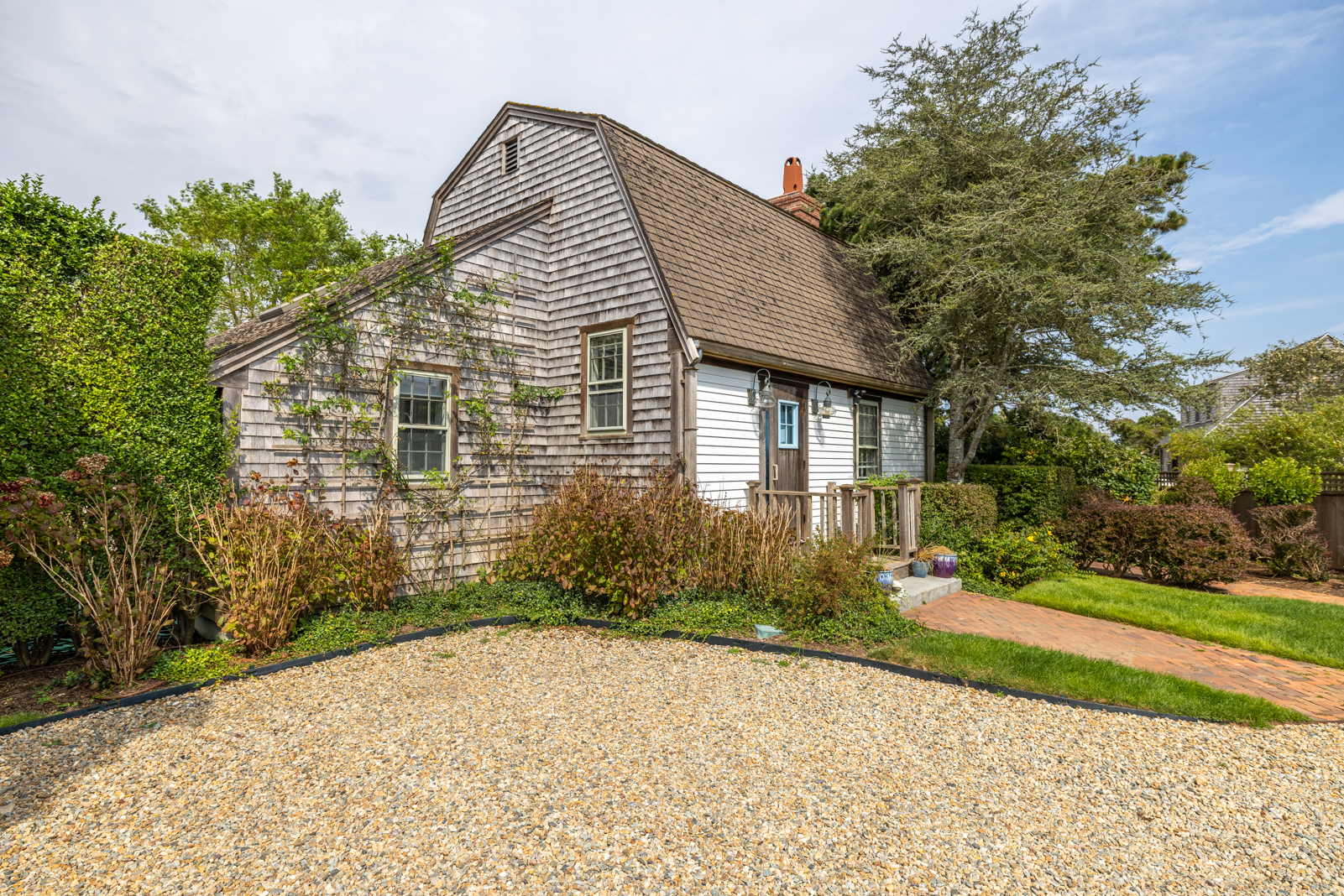 5 Evergreen Way Nantucket, MA 02554 - Photo 2 of 20