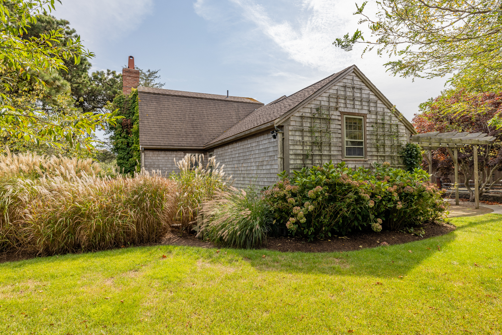 5 Evergreen Way Nantucket, MA 02554 - Photo 3 of 20