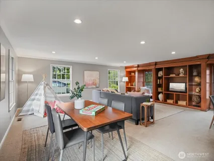 $2,598,000 | 8255 Southeast 59th Street, Mercer Island, WA 98040