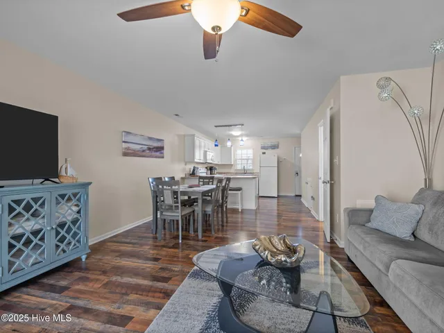 $1,775 | 601 Peletier Loop Road, Unit A5, Peletier, NC 28584