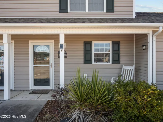 $1,775 | 601 Peletier Loop Road, Unit A5, Peletier, NC 28584