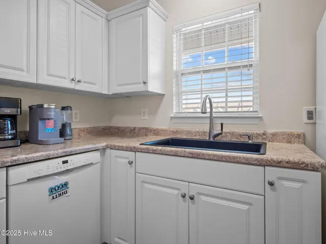 $1,775 | 601 Peletier Loop Road, Unit A5, Peletier, NC 28584