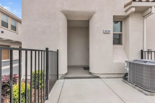 $415,000 | 5301 East Commerce Way, Unit 34104, Sacramento, CA 95835