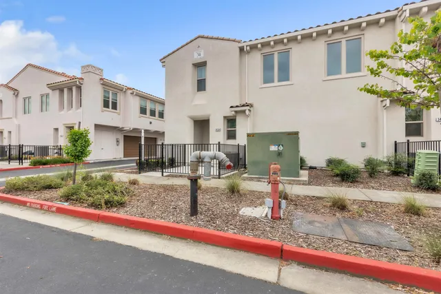 $415,000 | 5301 East Commerce Way, Unit 34104, Sacramento, CA 95835