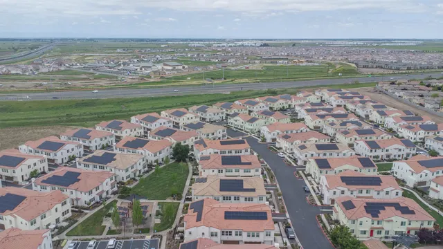 $415,000 | 5301 East Commerce Way, Unit 34104, Sacramento, CA 95835