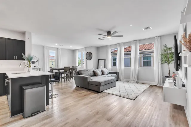 $415,000 | 5301 East Commerce Way, Unit 34104, Sacramento, CA 95835