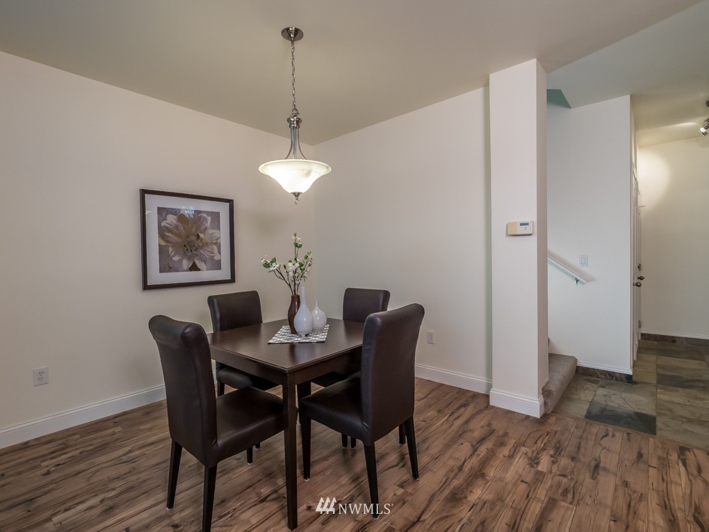 409 South 47th Street, Unit 409 Renton, WA 98055 - Photo 4 of 25