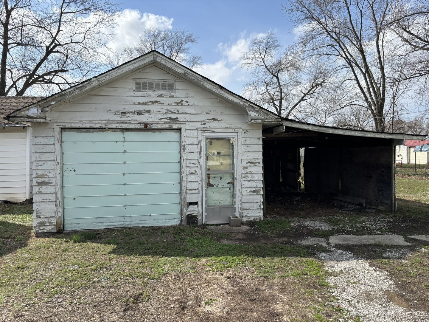 107 Dewolf Street Odin, IL 62870 - Photo 10 of 10 a front view of a house with a yard