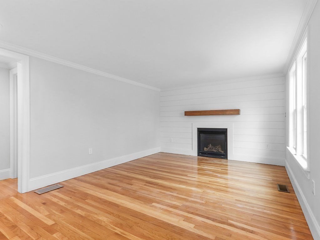 11 Cooper Road Natick, MA 01760 - Photo 3 of 38