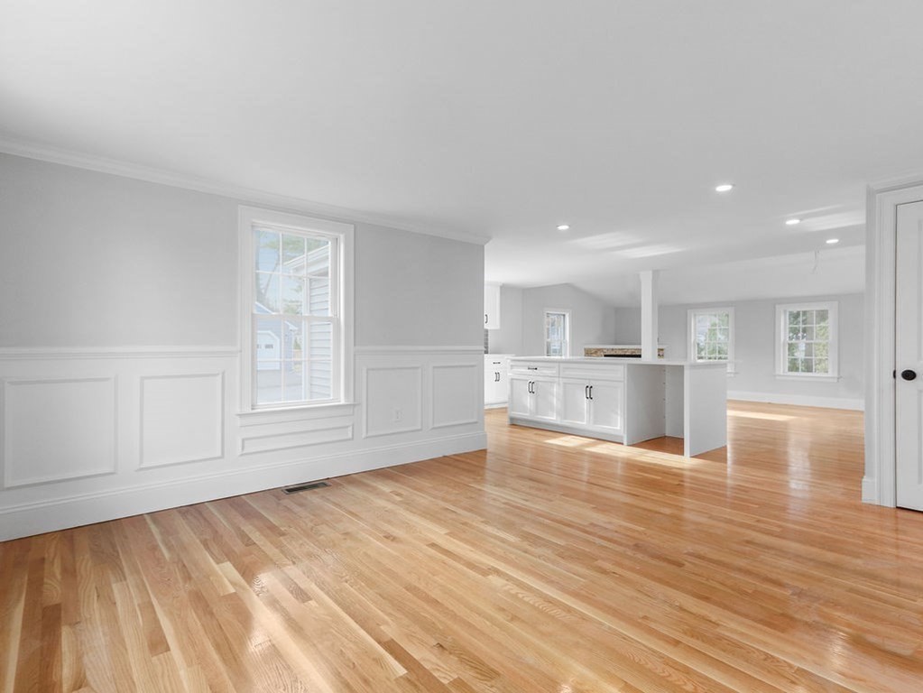 11 Cooper Road Natick, MA 01760 - Photo 6 of 38