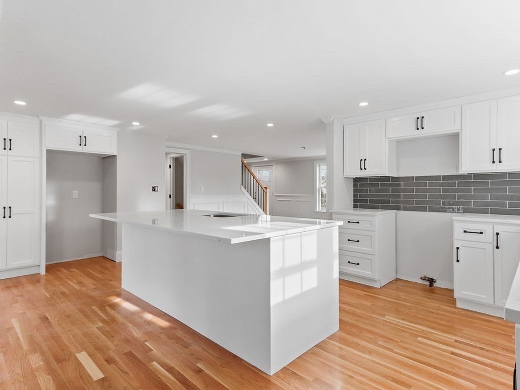11 Cooper Road Natick, MA 01760 - Photo 10 of 38